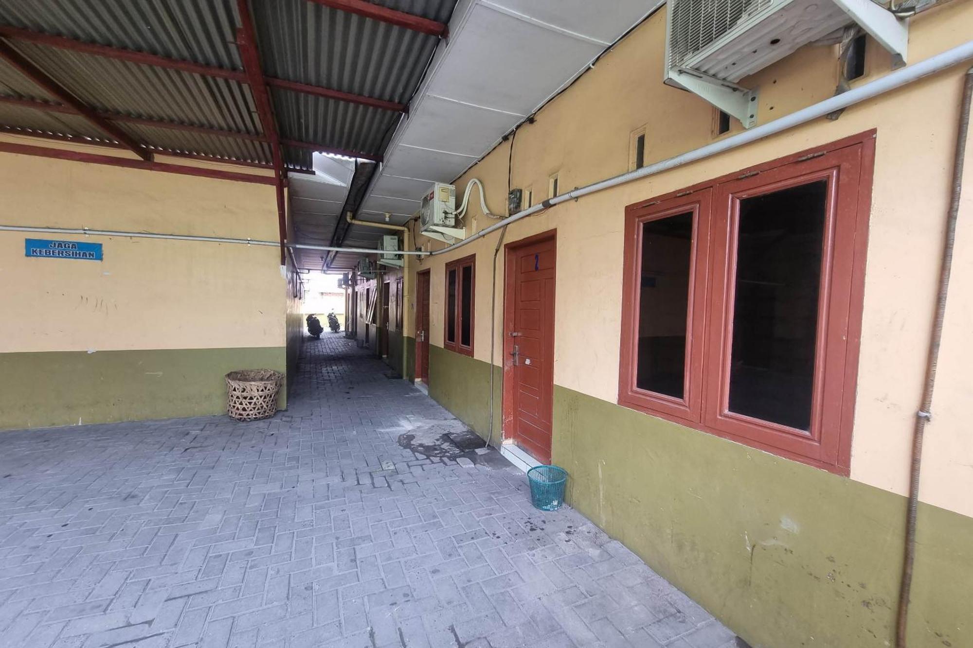 Oyo 93493 Wira Residensia Syariah Hotel Medan Exterior photo